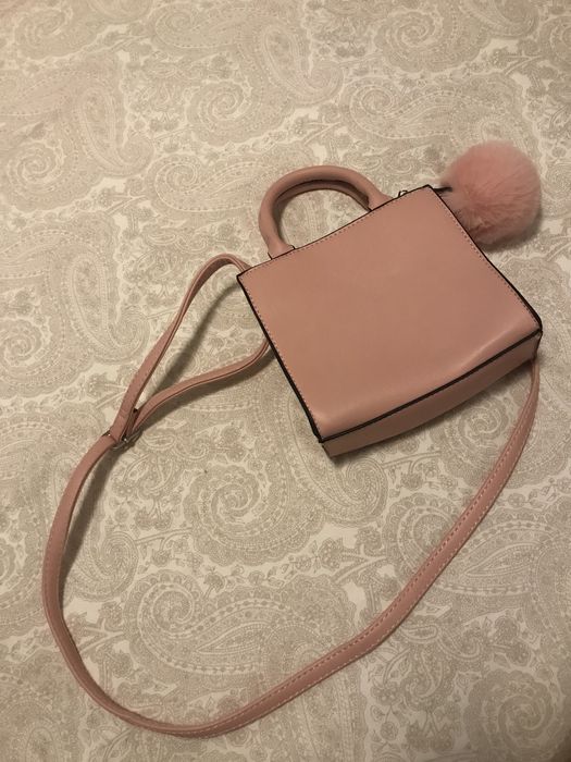 Mala Bershka Cor de Rosa