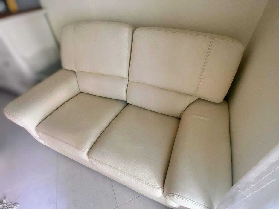 Sofá de pele Genuína 2 Lugares