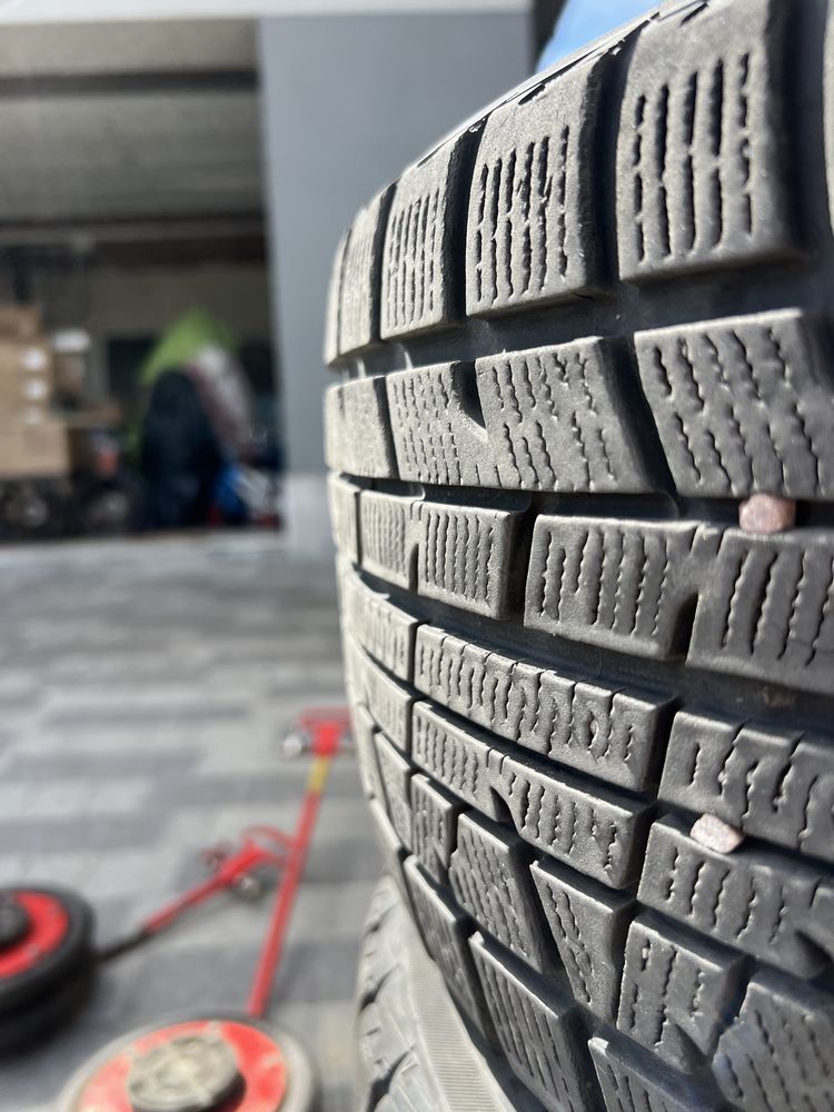Зимова резина Yokohama 235/45 r-17
