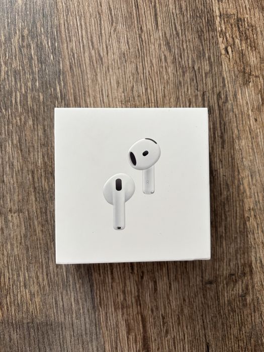 Продам нові навушники Apple airpods 4 with active noise cancellation