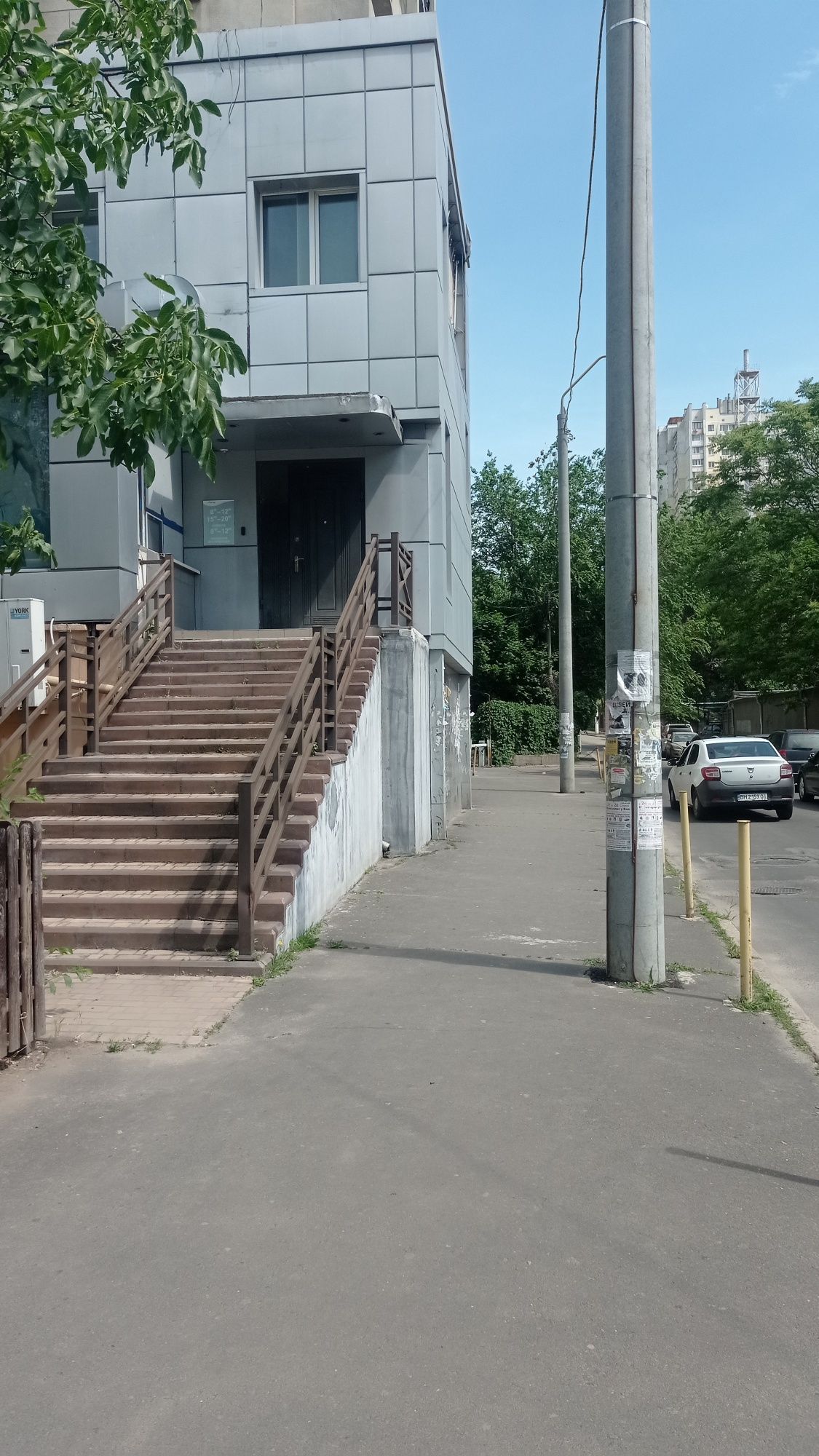 Фасад Сдам помещение офис Балковская 31 под любой вид