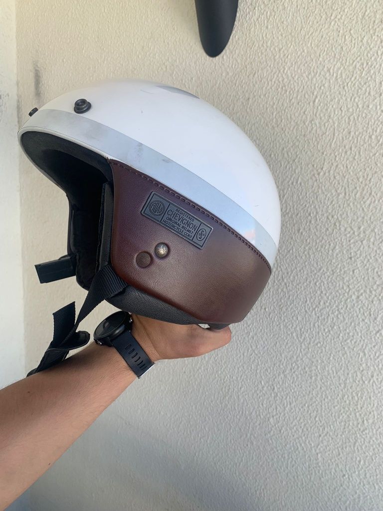 Vendo capacete clássico CHEVIGNON