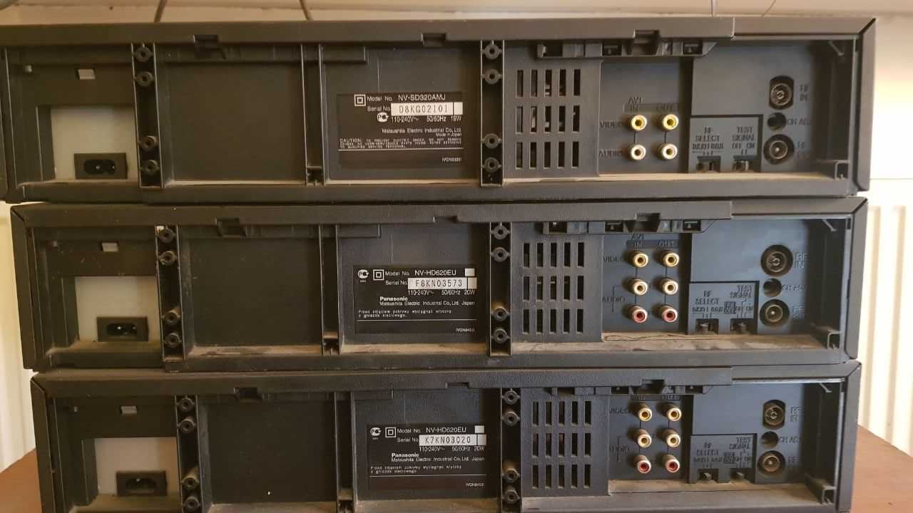 Видеомагнитофон Hi Fi  Panasonic NV-SD320 б/у