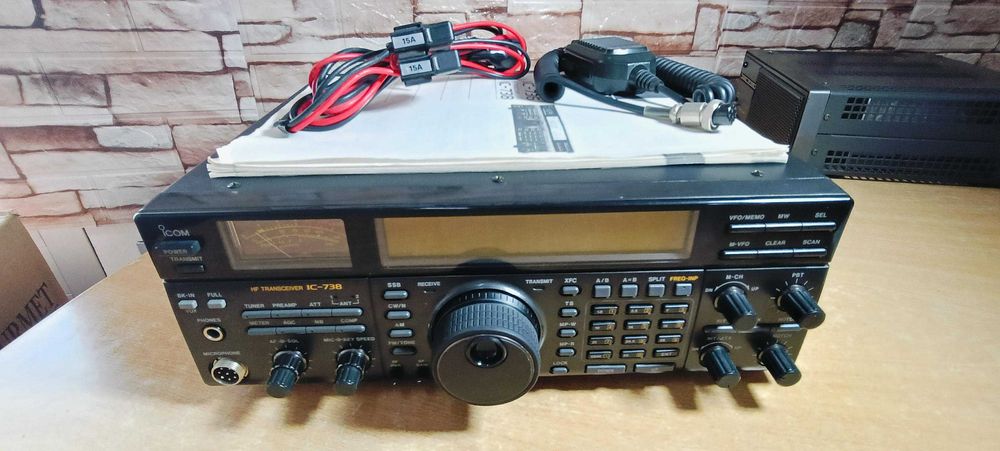 Icom IC-738 como novo