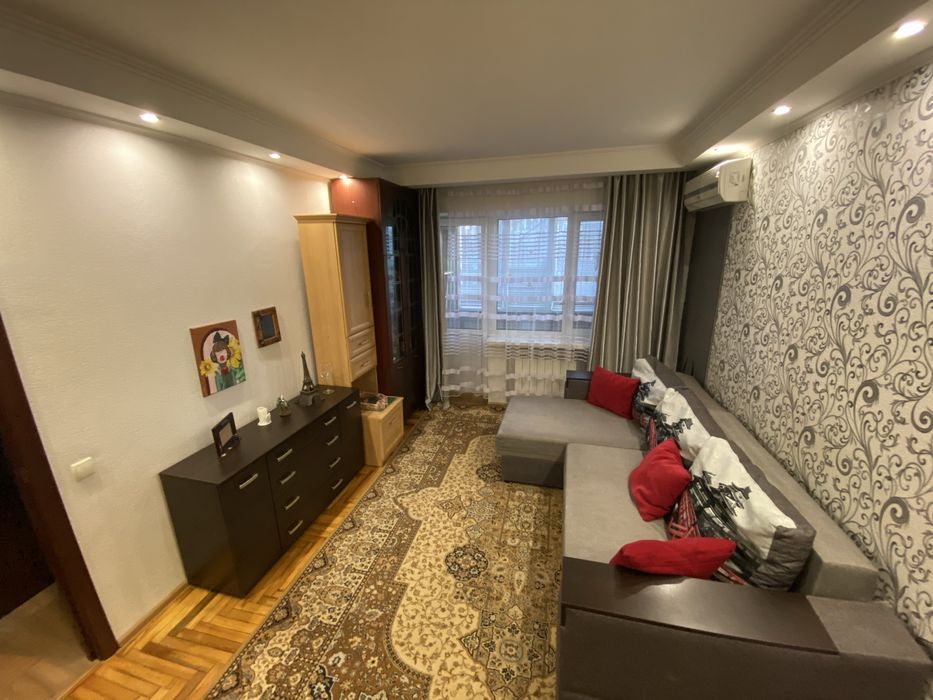 Оренда 2к. квартири по вул. Парамонова.