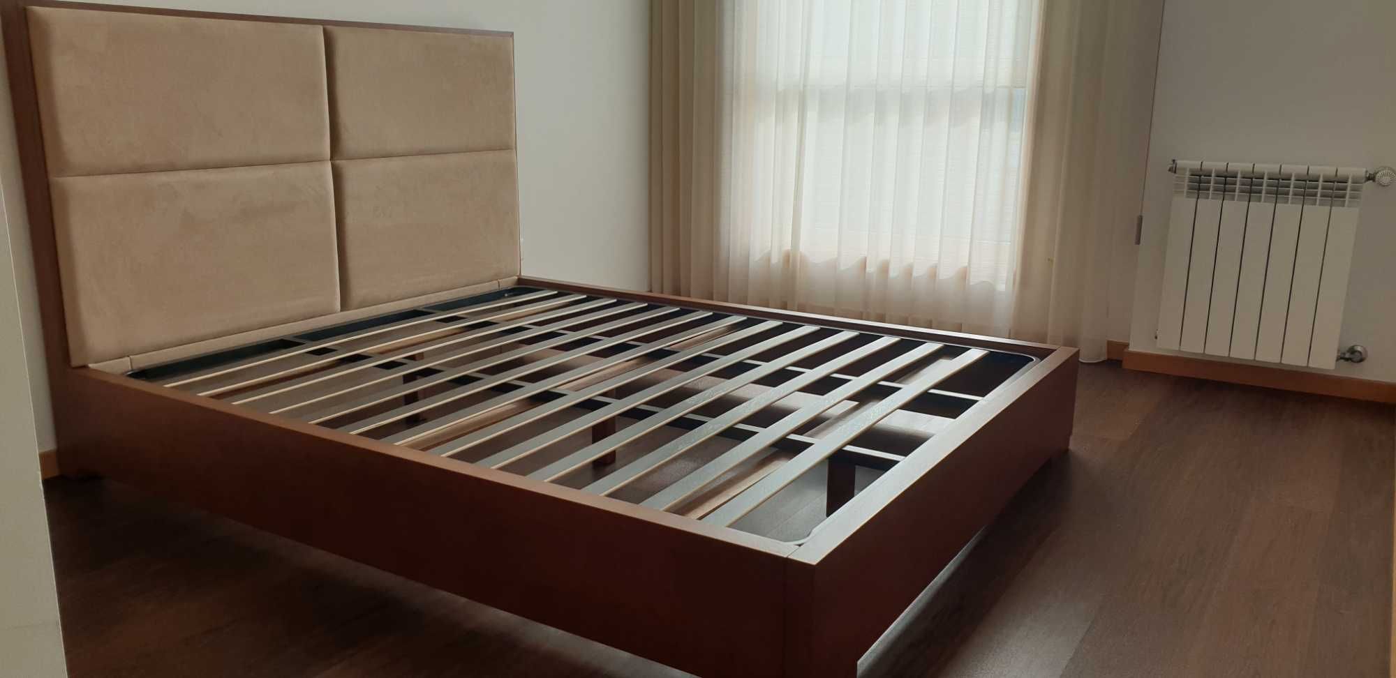 Cama de casal 200x160cm