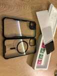 Akcesoria iPhone 12 szkło prywatyzujące + 2x etui (jedno MagSafe)