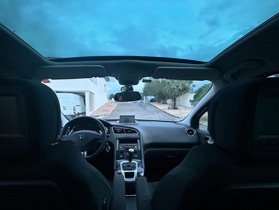 PEUGEOT 5008 1.6 Hdi Full Extras