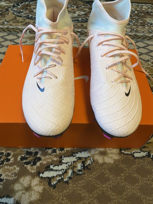 Буци Nike Phantom LUNA GX2 FG