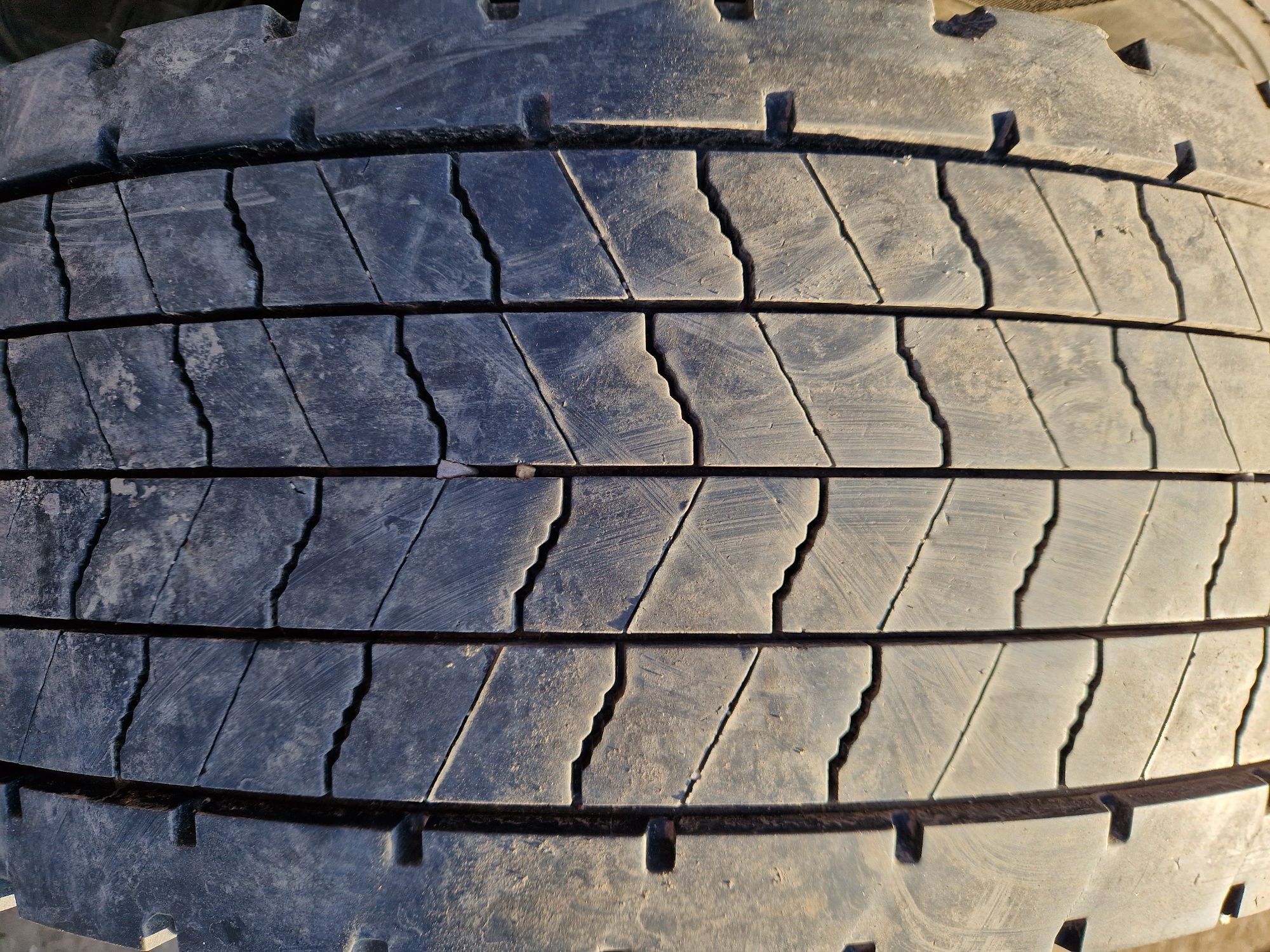 Opona 295/60r22.5 continental hybrid hd3