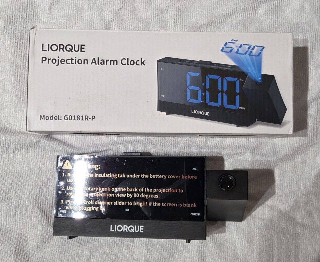 Zegar budzik LIORQUE z projektorem