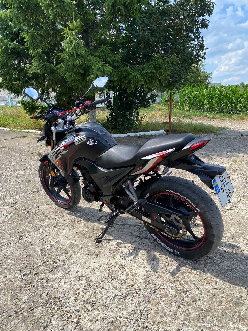 Продам мотоцикл Geon CR6 кубів250