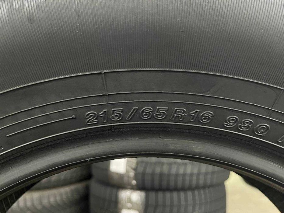 Шини вживані зимові 215/65 R16 YOKOHAMA ICE GUARD IG60