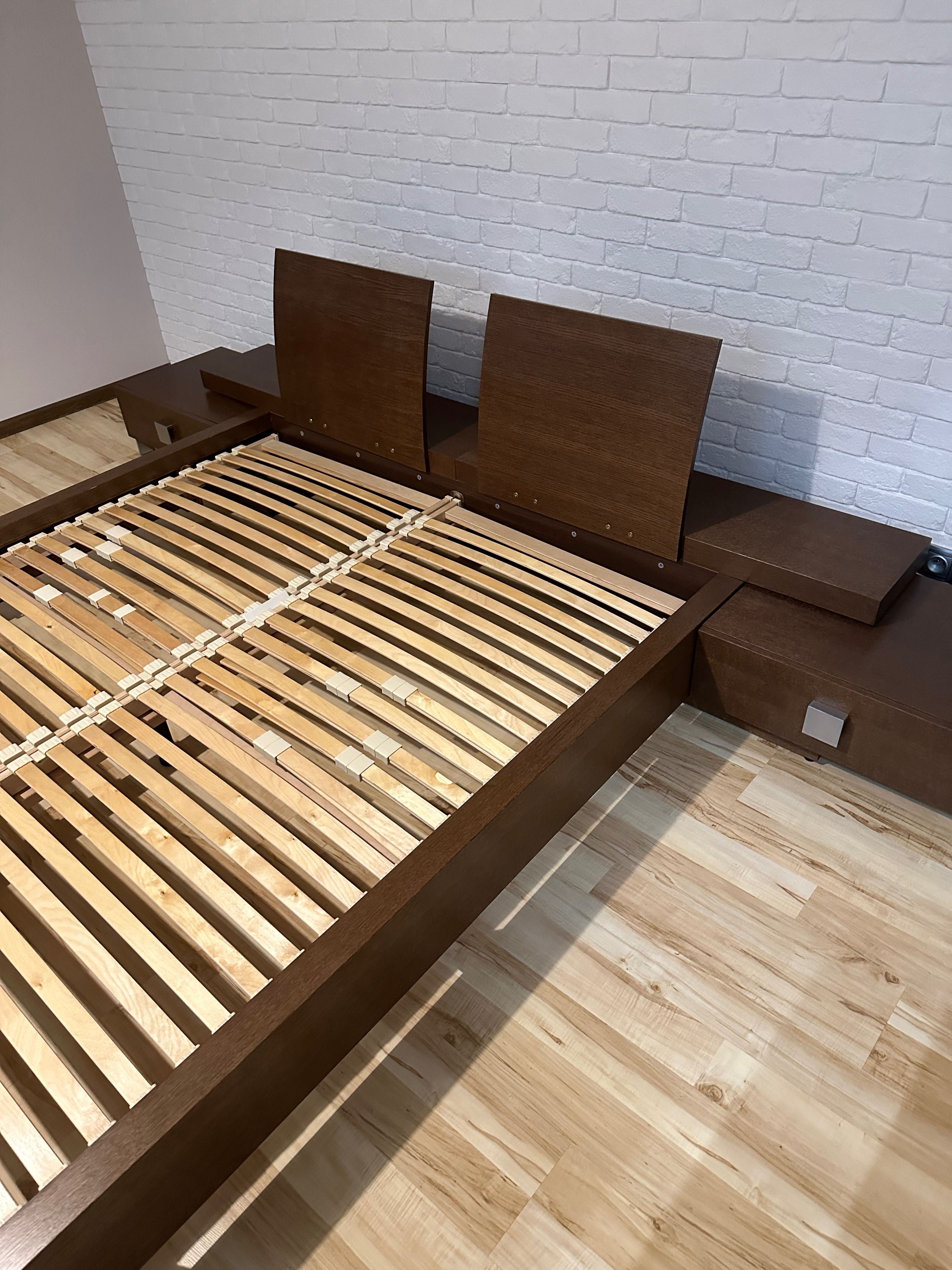Łóżko drewniane firmy Paged