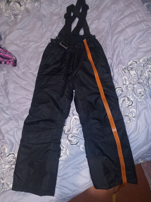 Продам классную куртку унисекс 122 рост, 6-7 лет