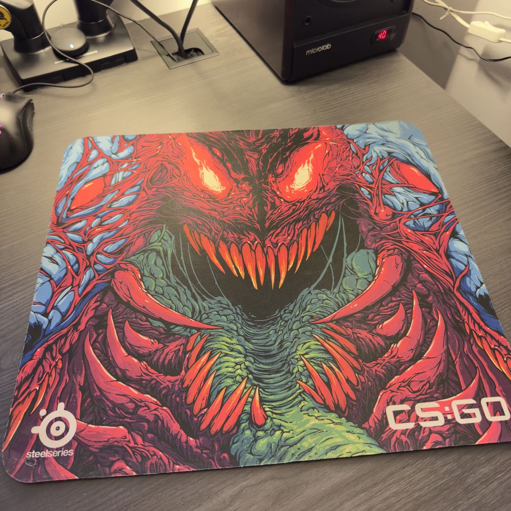 Podkładka SteelSeries QCK + CS:GO Hyperbeast Edition