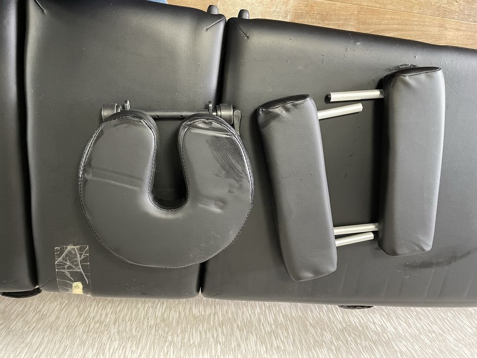 Масажний стіл кушетка