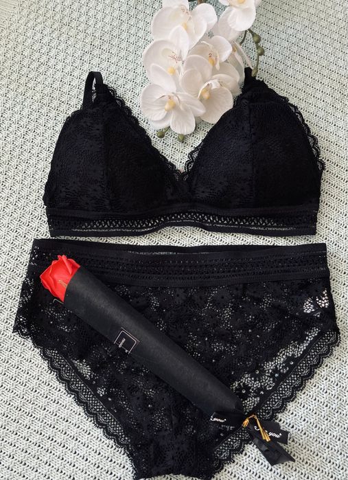 Czarny elegancki koronkowy komplet jak crop top
