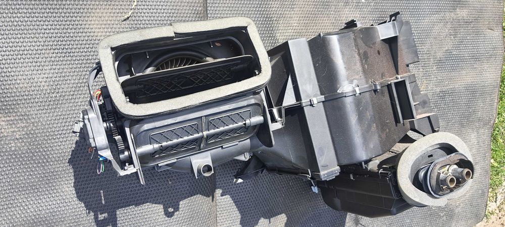 Nagrzewnica dmuchawa Kompletna VW Fox 1.2 6V