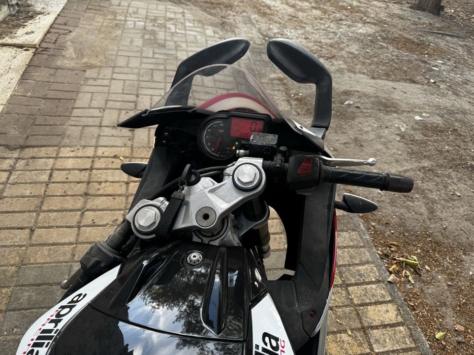 Aprilia rs4 125.