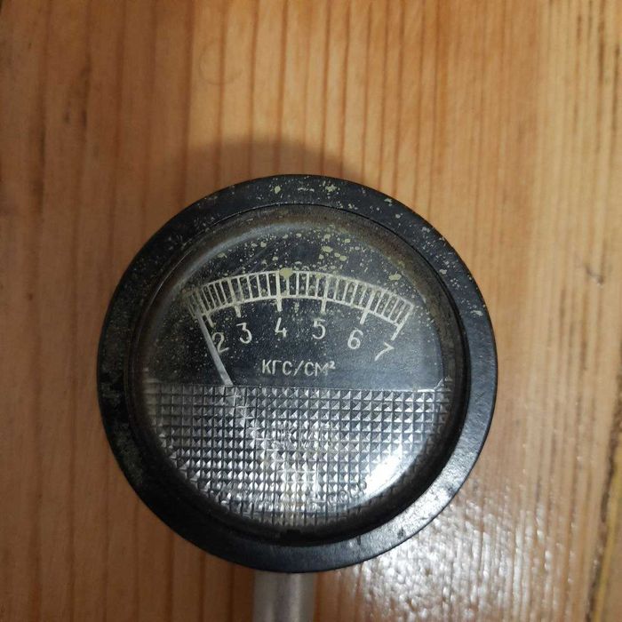 Автомобільний манометр СССР від 2 до 7 кгс/см2