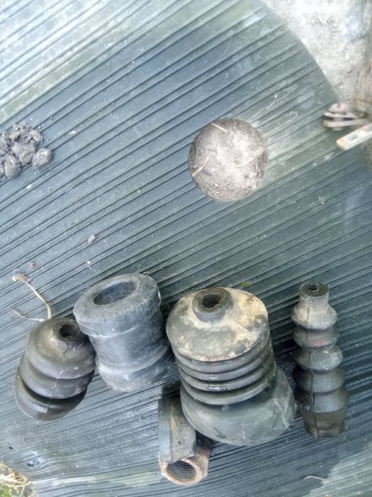 Продаю скло на Москвич лобове