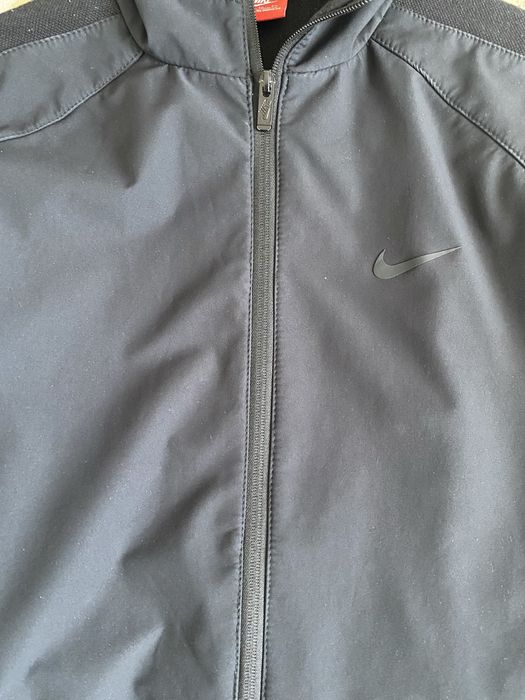 Продам куртку Nike демісезон