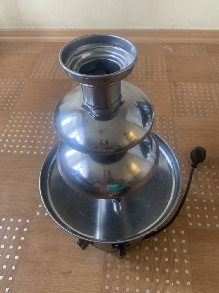 Шоколадний фонтан Clatronic SKB3248
