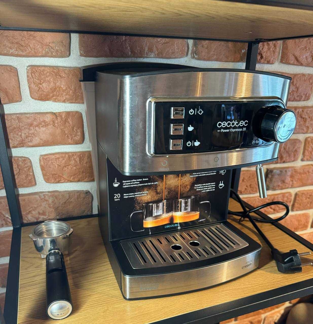 Ekspres CECOTEC Power Espresso Srebrno-czarny 20 bar