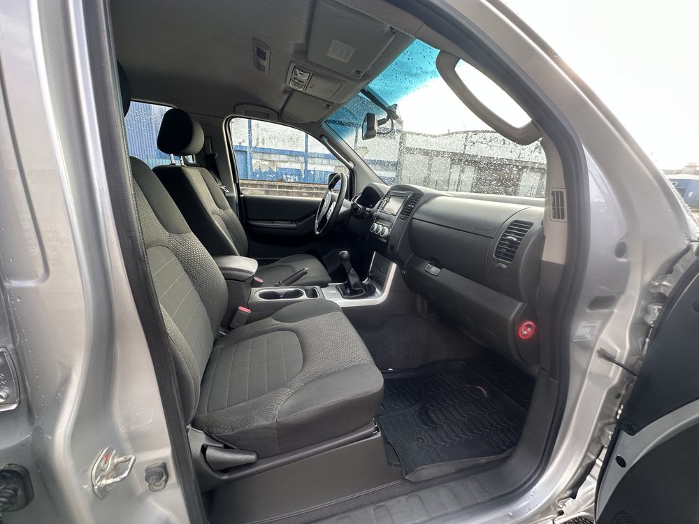 Nissan navara D40