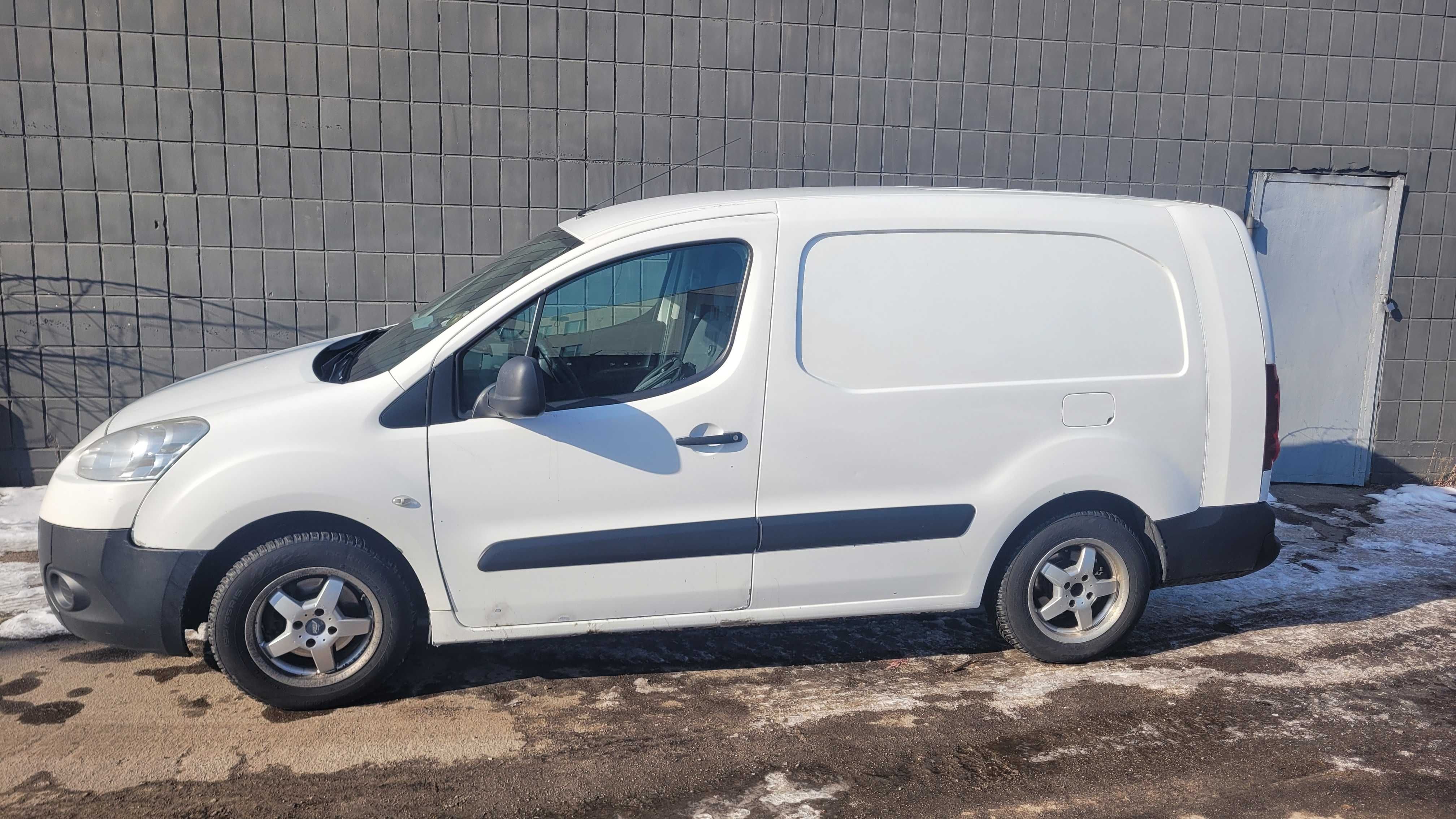 Peugeot Parter 2013 Довга база