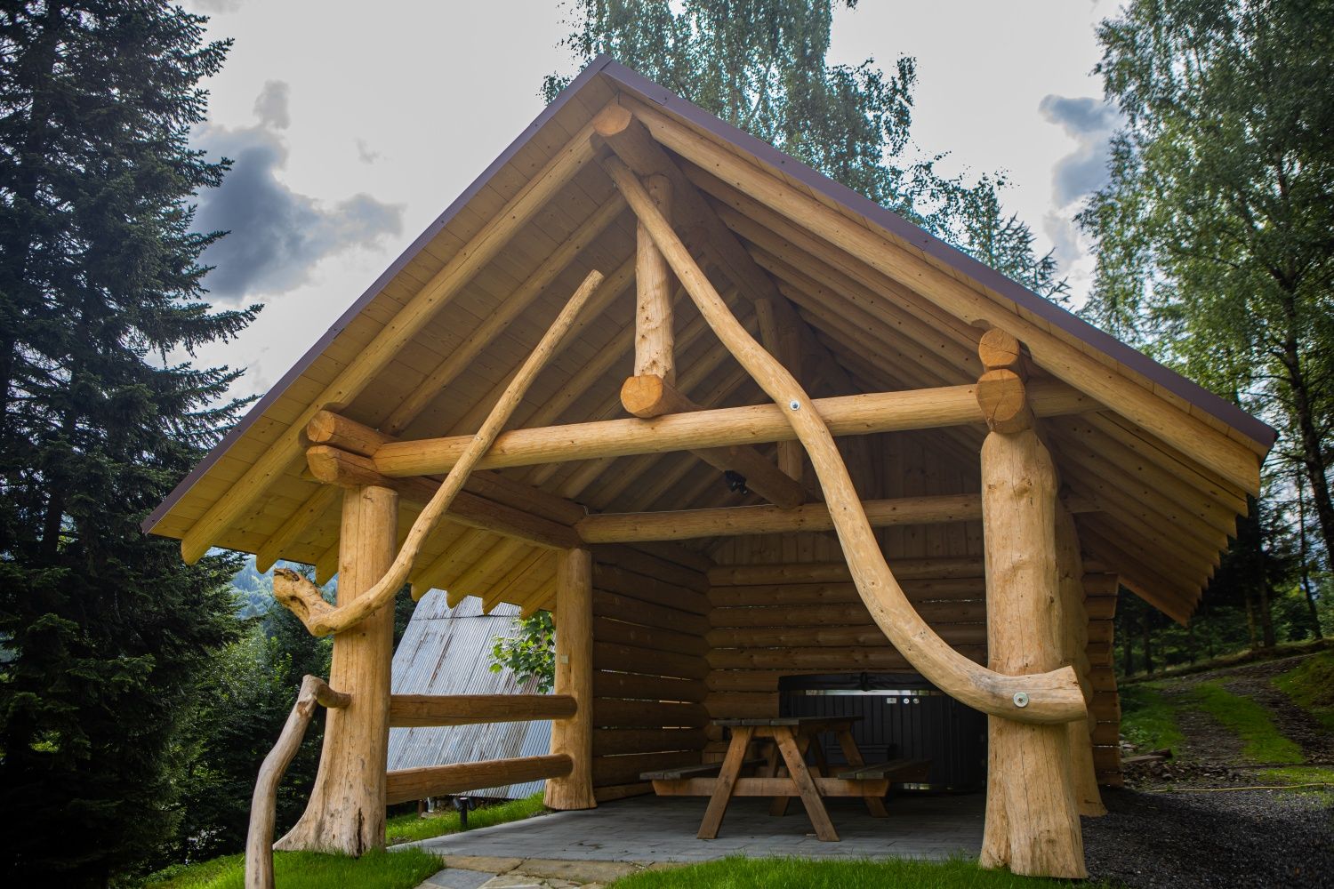 Agoturystyka Pod Jodłami Noclegi w górach, nowe pokoje, grill, wiata