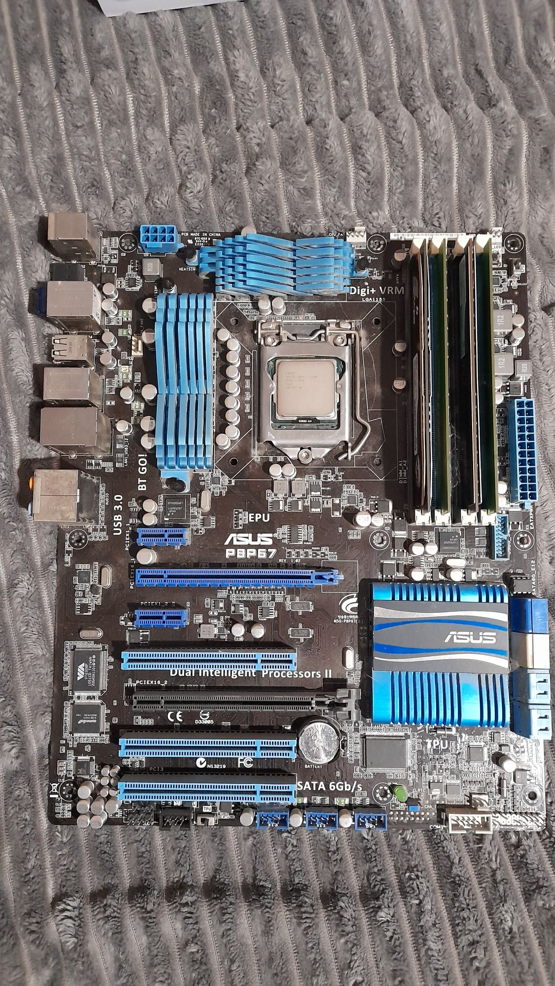 Комплект Материнка Asus p8p67 ,процессор intel core i7 2600k, озу 16gb