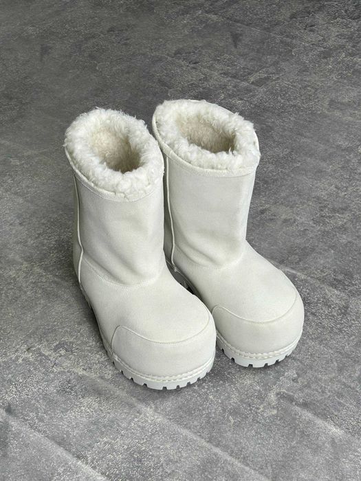 Чоботи BALENCIAGA ALASKA High Fur Boots white ботинки білі сапожки
