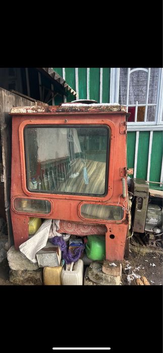 Кабіна трактора т25