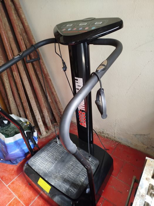 Plataforma vibratória Byeast professional 2000 w