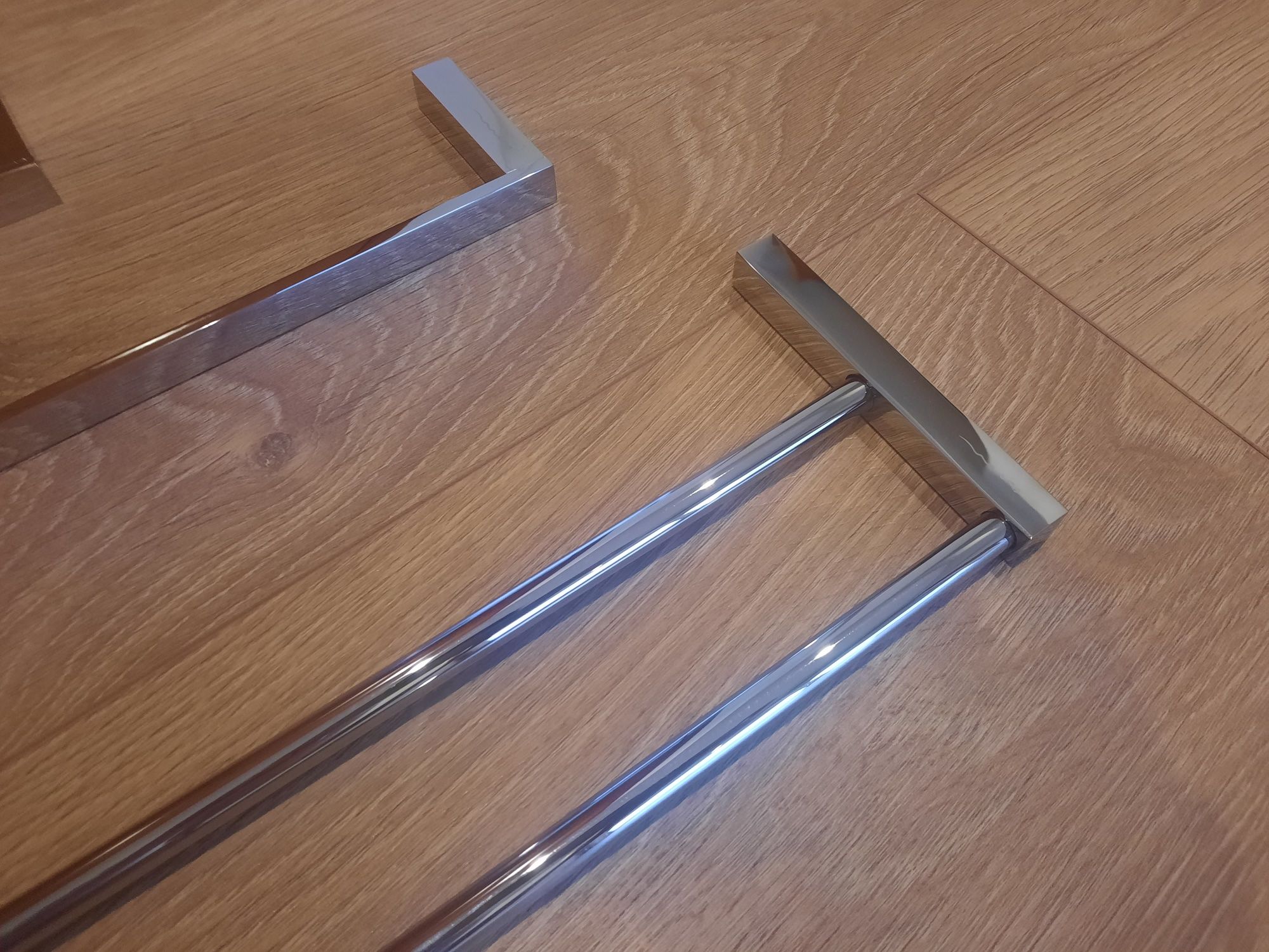 Conjunto de toalheiros e porta rolos NOVO
