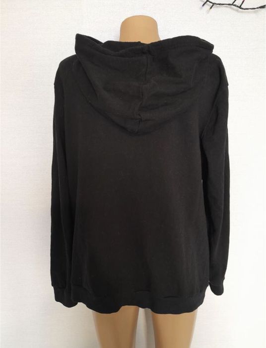 Чорне худі для годування