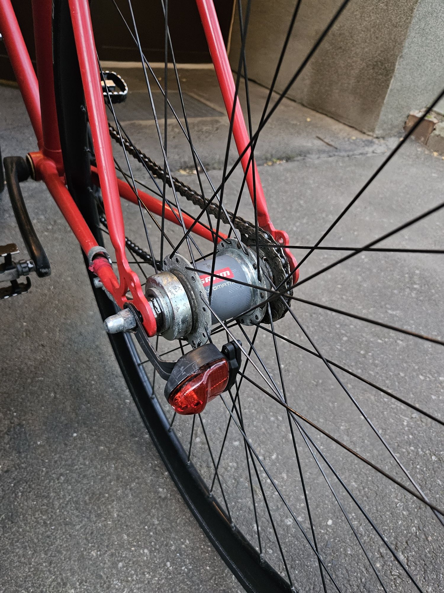 Rower szosowy single speed wolnobieg jednobieg bagażnik kurier