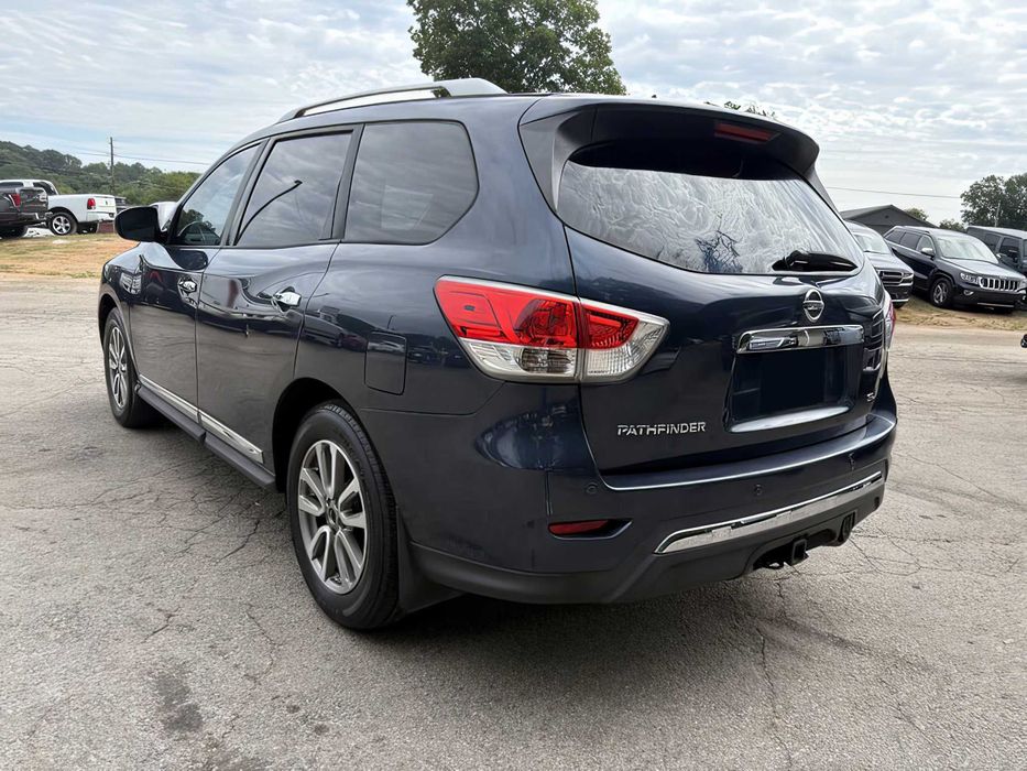 Nissan Pathfinder      2015