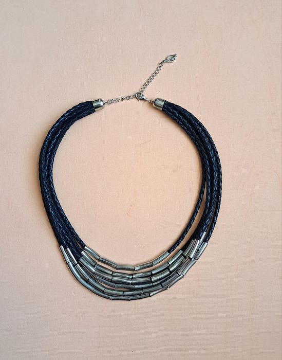 Colar Stradivarius