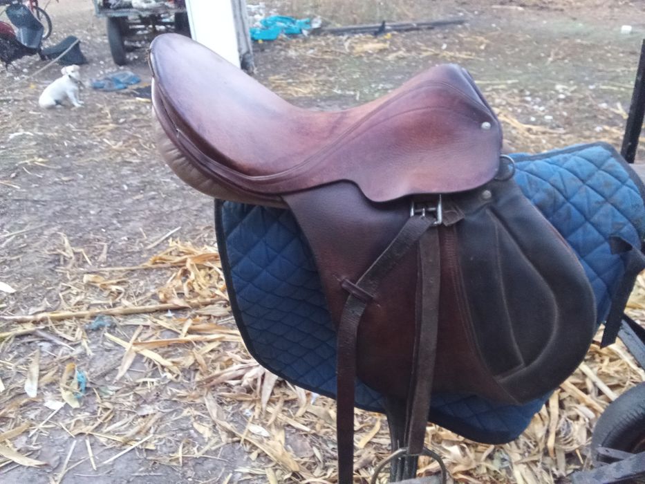 Продам седло на лошадь
