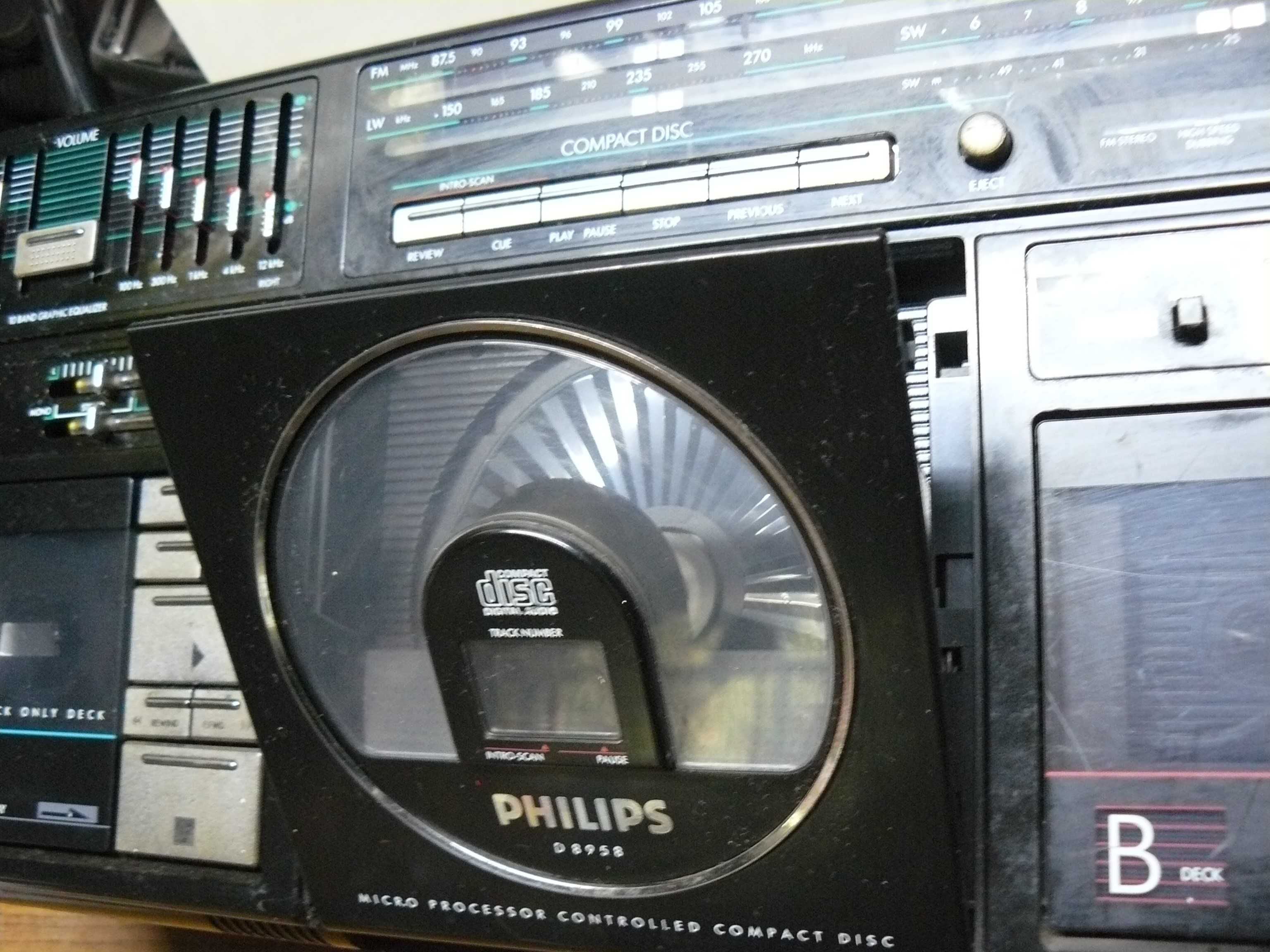 Radiomagnetofon Philips z CD i kolumnami kompletny