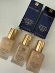 Puste buteleczki opakowania Estee Lauder Double Wear 2N1