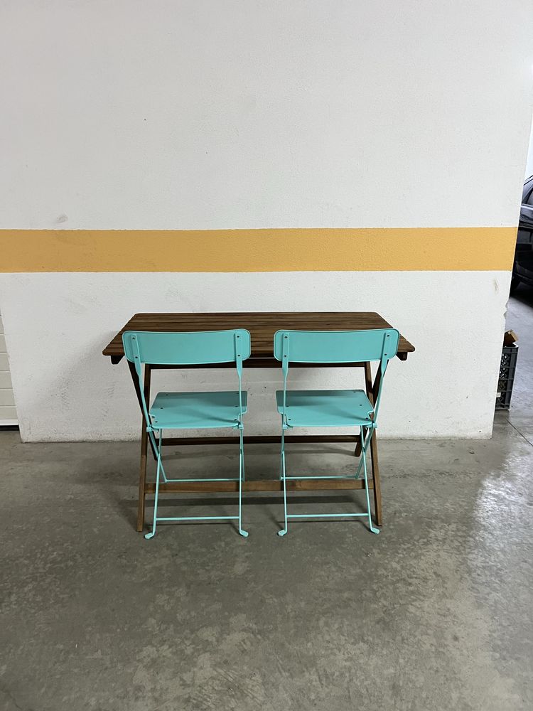 Mesa de exterior Ikea ASKHOLMEN e par de cadeiras SALTHOLMEN turquesa
