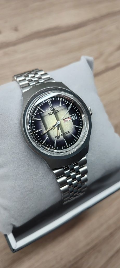 Zegarek męski Timex Reissue Dégradé TW2W22500 Q