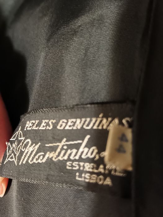 Vendo casaco de  Senhora em pel genuina,  tamanho 44 só  vestido duas×