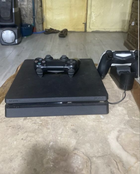 PlayStation4 c/x2 comandos 1