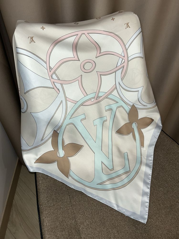 Платок, бренд Louis Vuitton