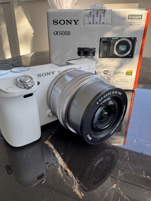 Фотоапарат Sony α6000 - ОБЄКТИВ В КОМПЛЕКТІ (офіційна з документами)